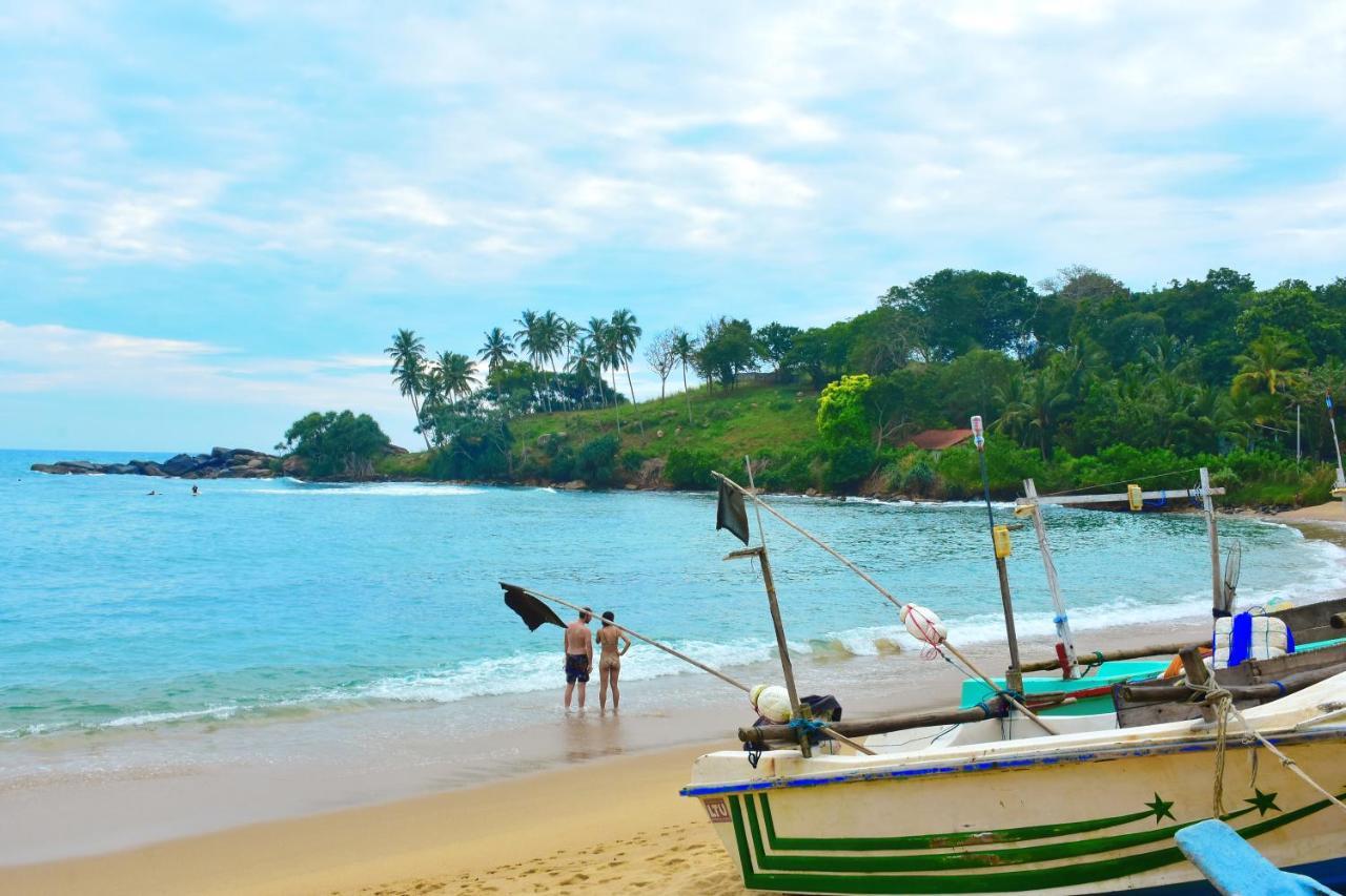 Anb Surf View Hotell Tangalle Exteriör bild