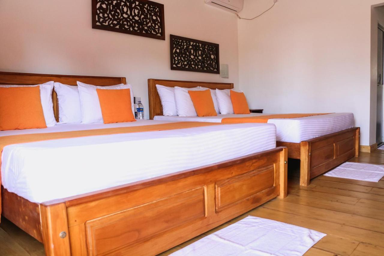 Anb Surf View Hotell Tangalle Exteriör bild
