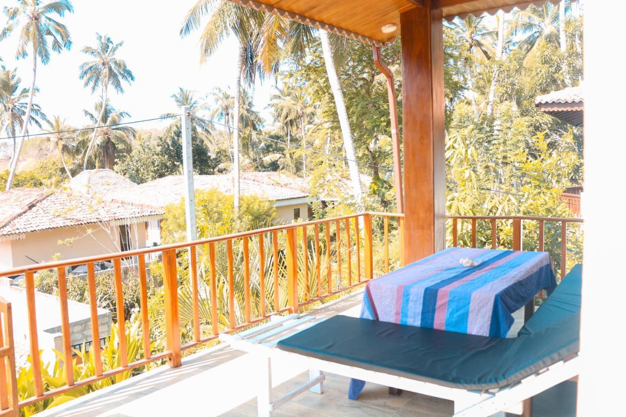 Anb Surf View Hotell Tangalle Exteriör bild
