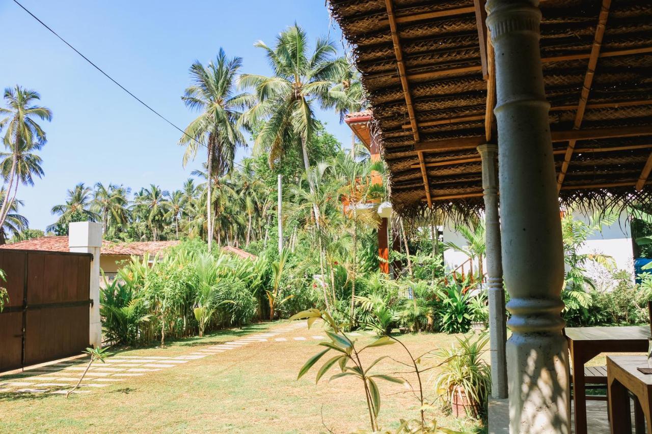 Anb Surf View Hotell Tangalle Exteriör bild