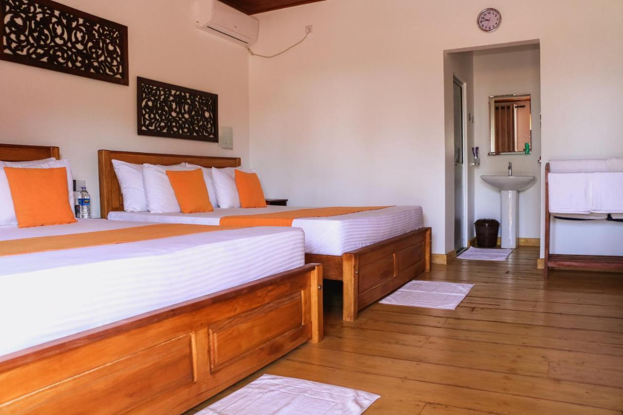 Anb Surf View Hotell Tangalle Exteriör bild