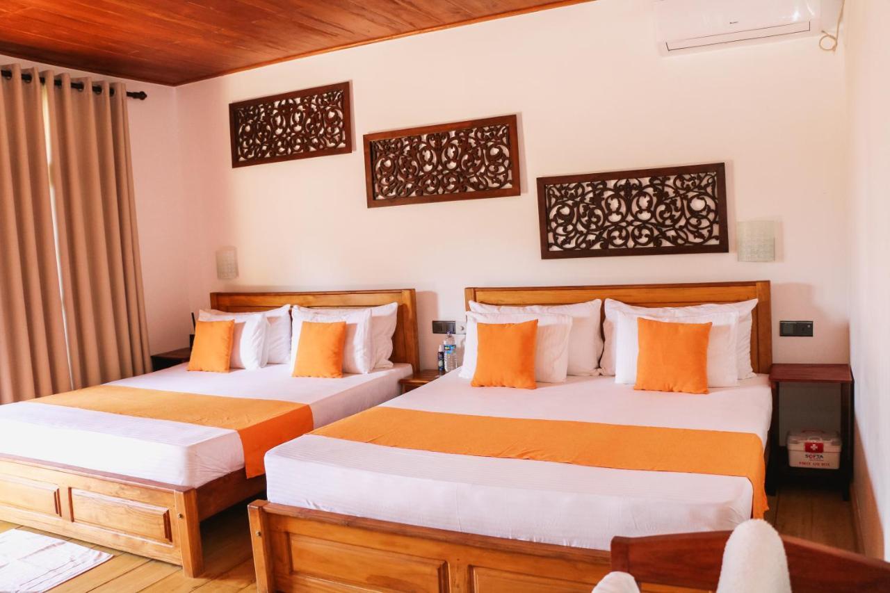 Anb Surf View Hotell Tangalle Exteriör bild