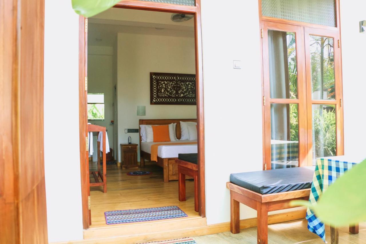 Anb Surf View Hotell Tangalle Exteriör bild