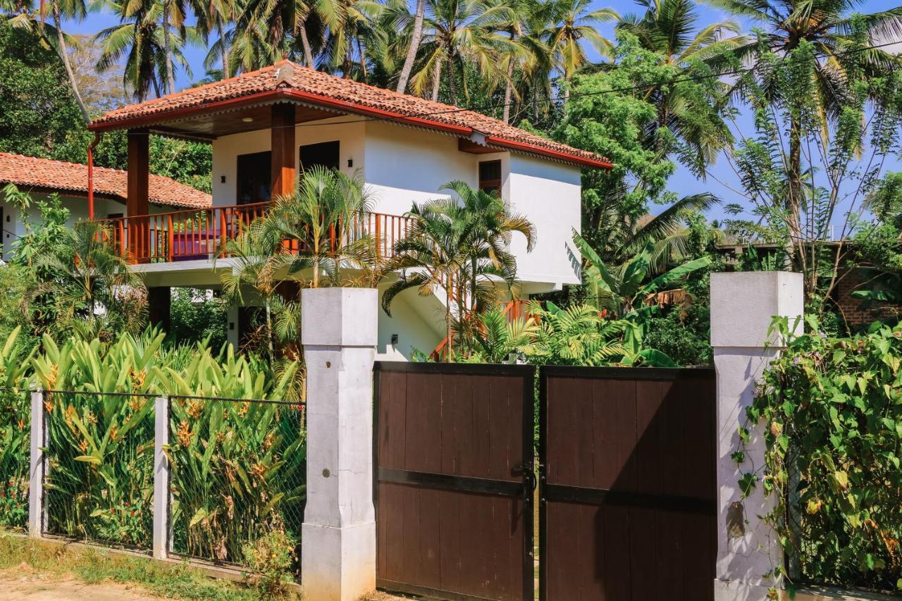 Anb Surf View Hotell Tangalle Exteriör bild