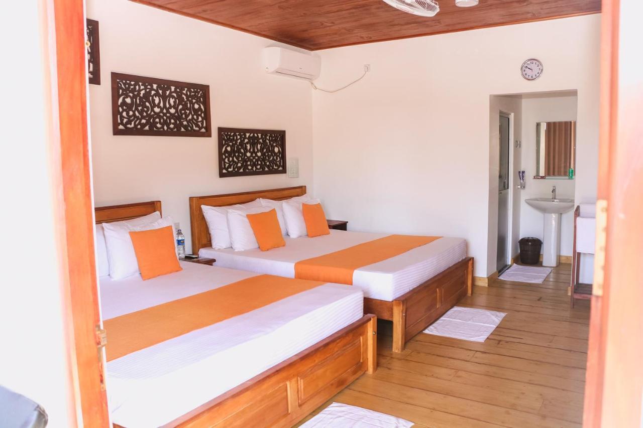 Anb Surf View Hotell Tangalle Exteriör bild